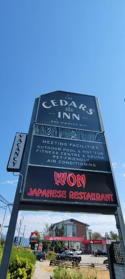 The Cedars Inn Hotel & Convention Centre Gibsons Exterior photo